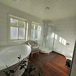 Дом отдыха Nestun - Northern Lights With Sauna Selnes (Tromso)
