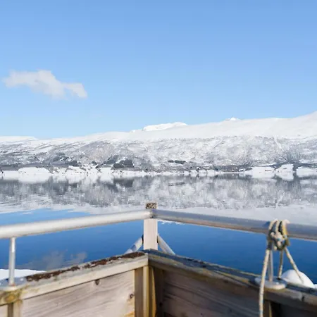 Dom wakacyjny Nestun - Northern Lights With Sauna