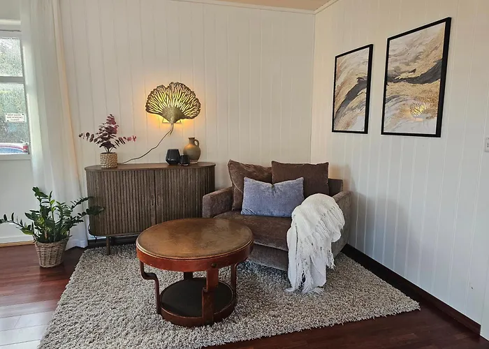 Dom wakacyjny Nestun - Northern Lights With Sauna *