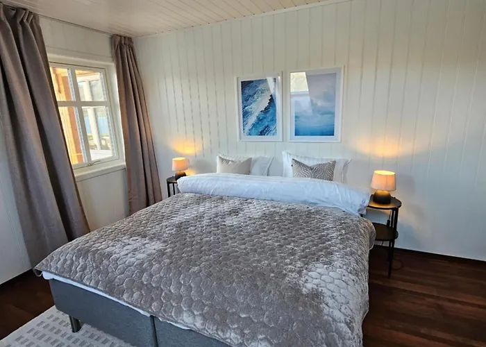 Nestun - Northern Lights With Sauna