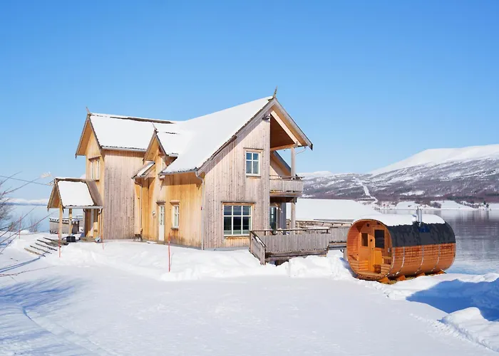 Nestun - Northern Lights With Sauna