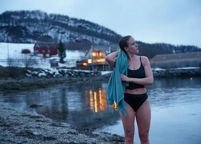 Dom wakacyjny Nestun - Northern Lights With Sauna *